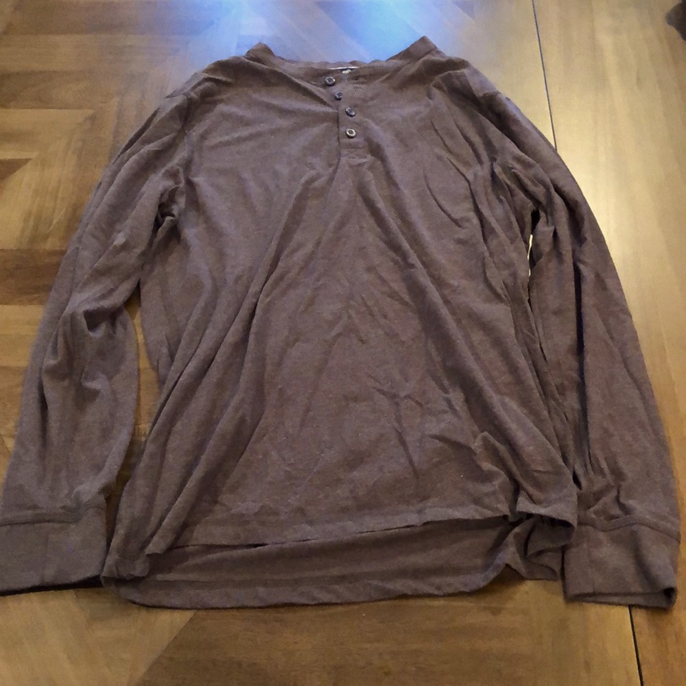 Longsleeve Henley shirt